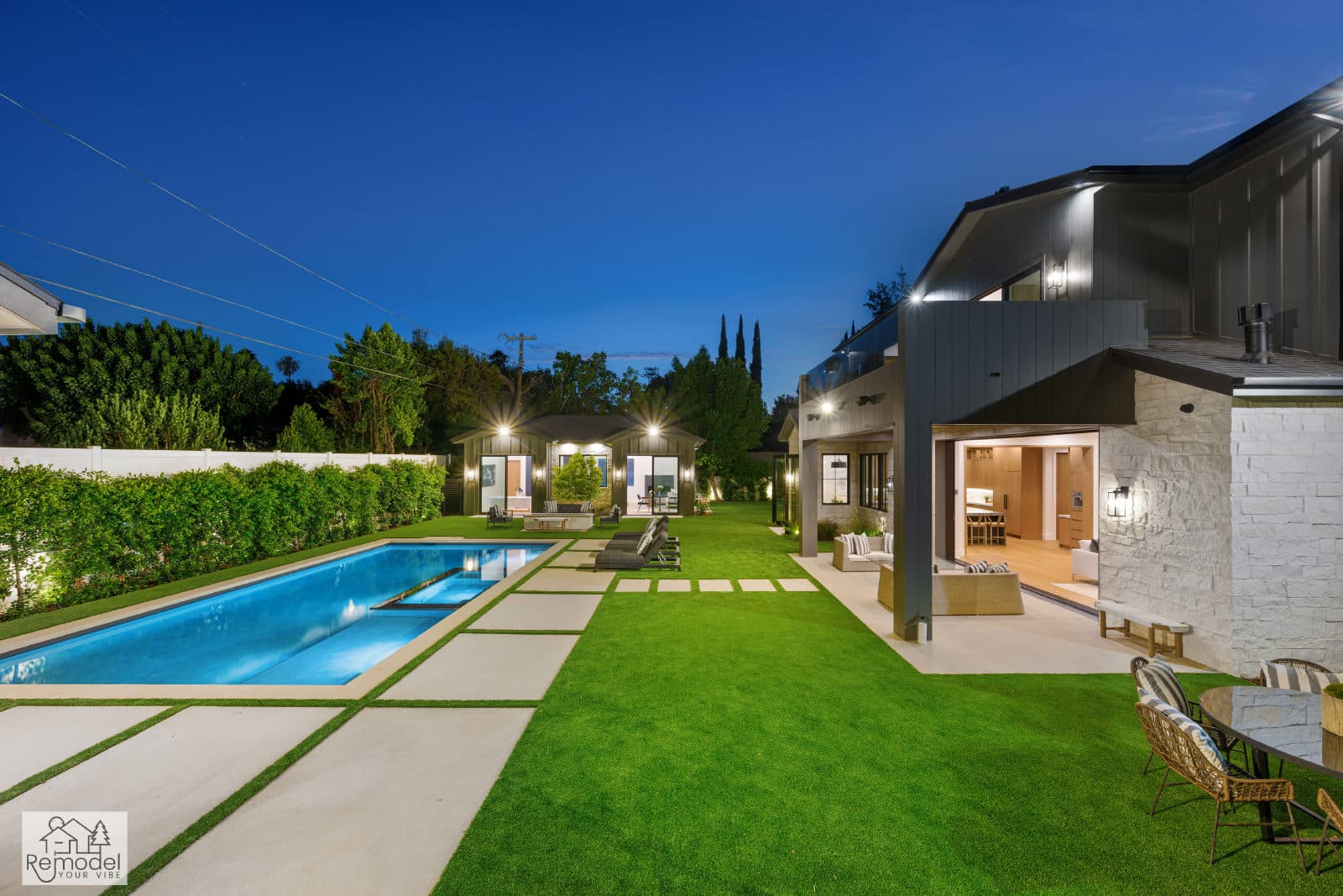 Pool & Contemporary Build, view 1