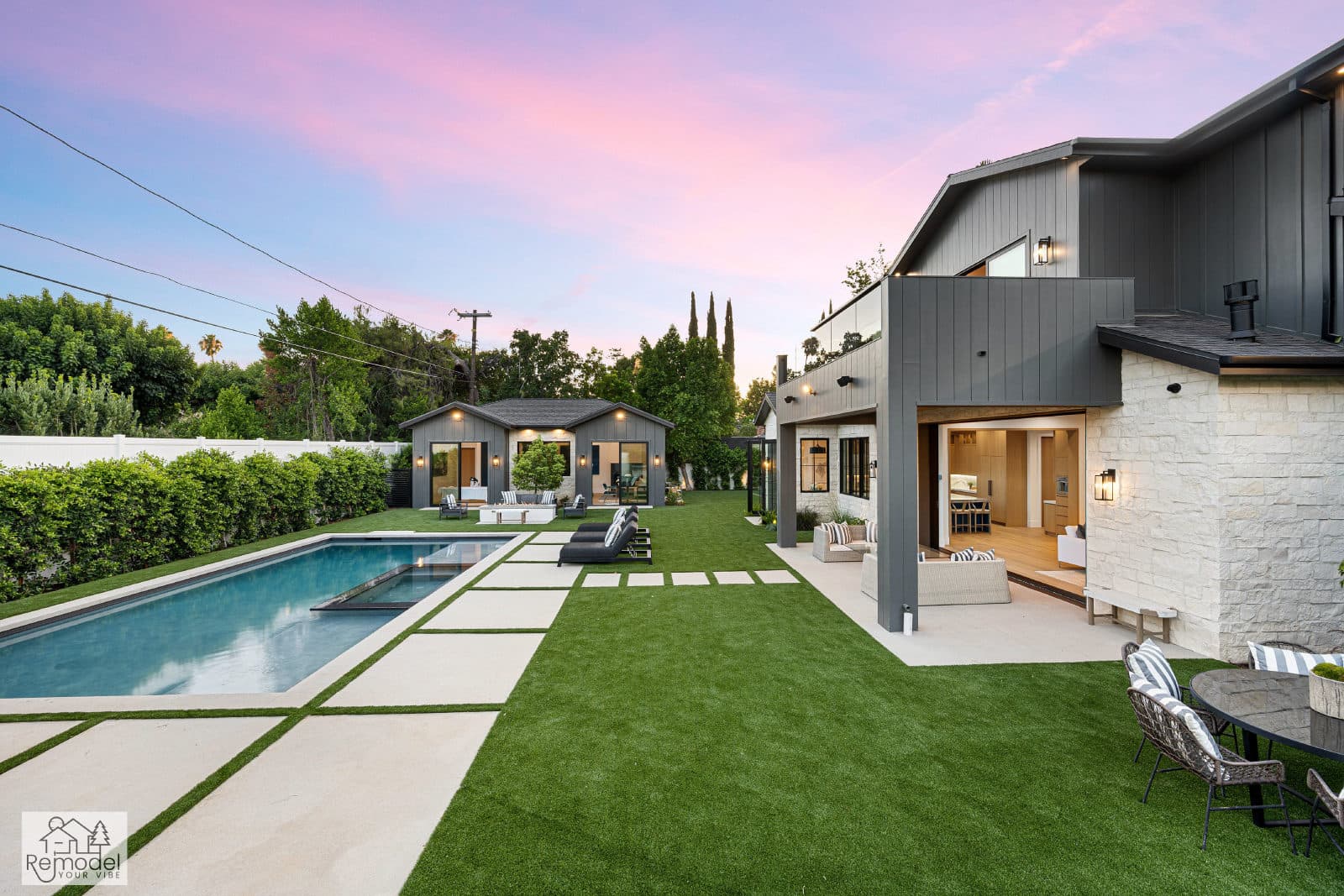 Pool & Contemporary Build, view 2