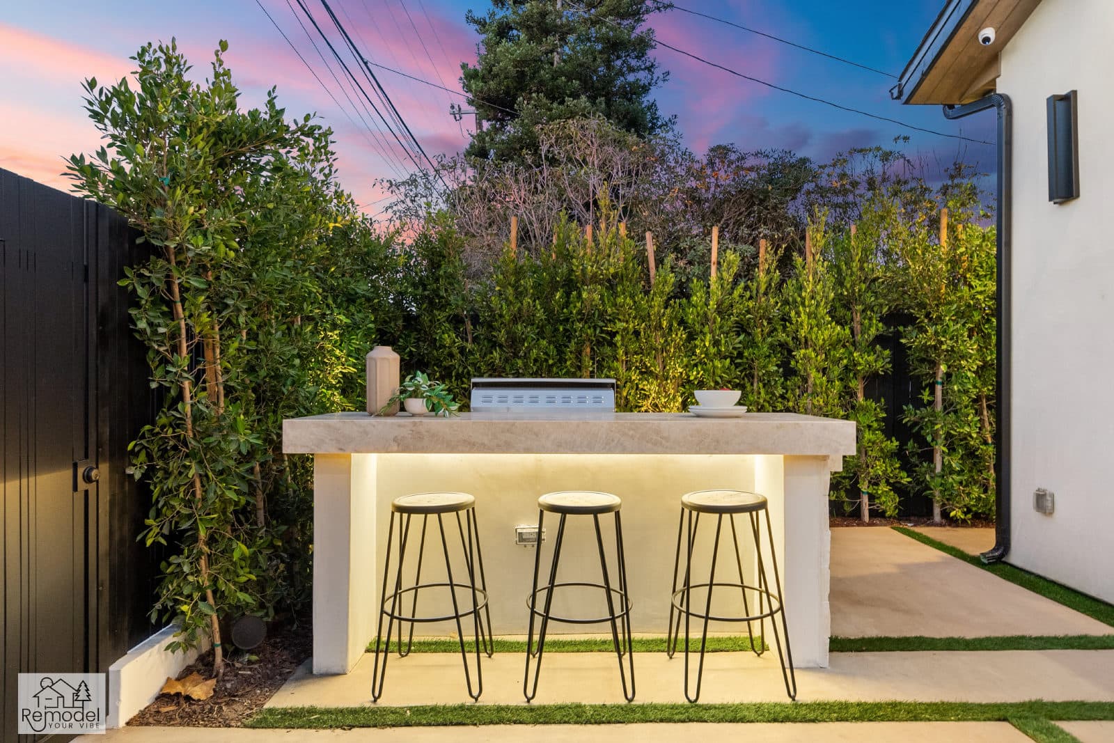 Outdoor Lounge & Fire Feature, view 3